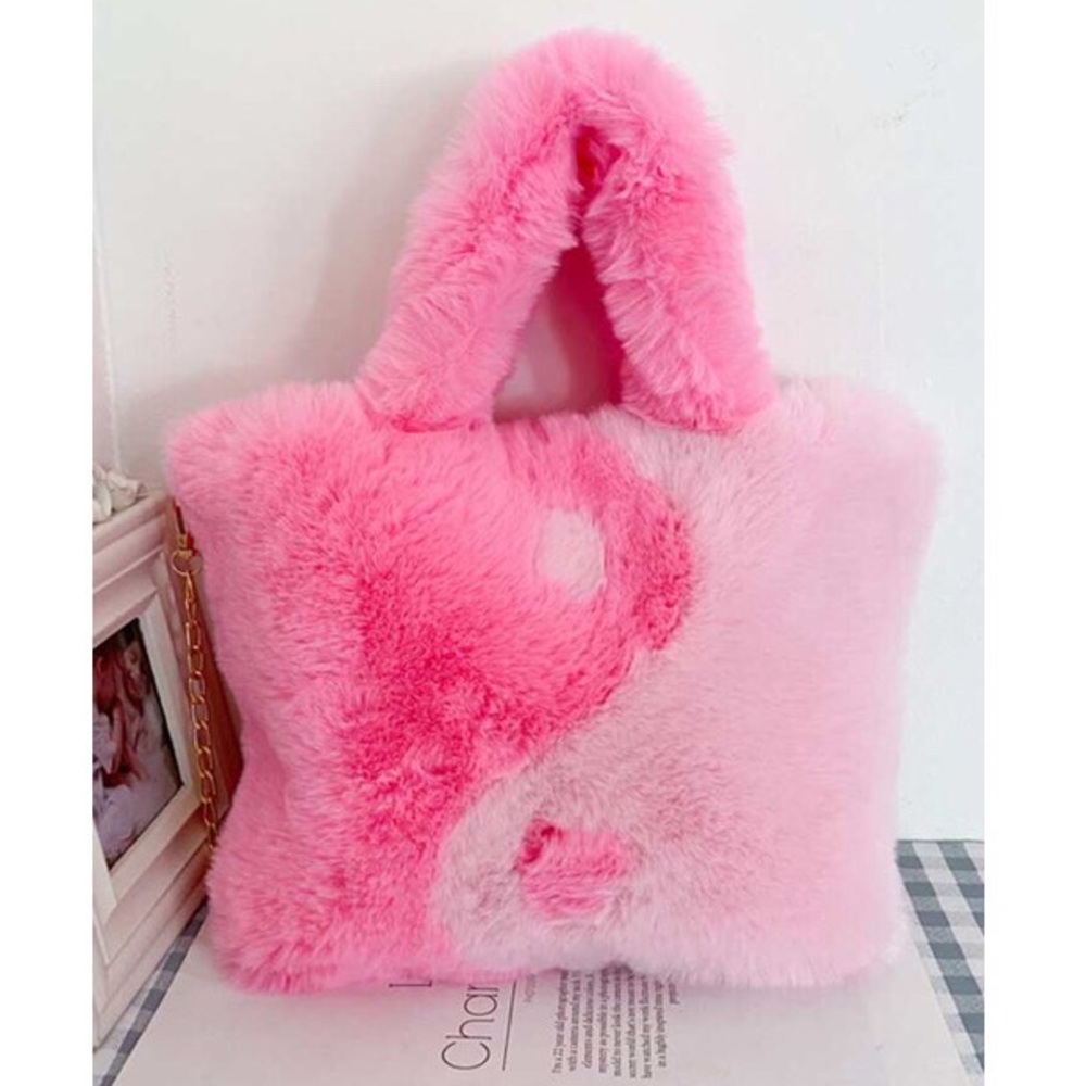 ⚠️SOLD⚠️YIN YANG faux fur bog